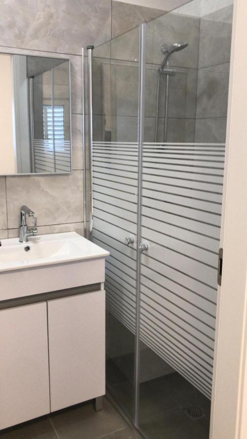 Isramax Low-Cost Apartment Near The Sea. Bat Yam Exterior foto